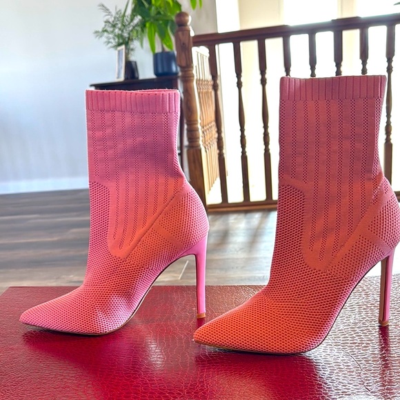 Elegant Steve Madden Pink Women's Ankle Boots - Picture 2 of 3